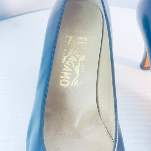Salvatore Ferragamo Lorence Pumps – Made in Italy – Size 10 - Picture 4 of 17